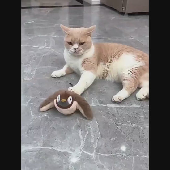 Langeweile war gestern – der&nbsp; Plüsch-Spatz weckt den Jäger in deiner Katze