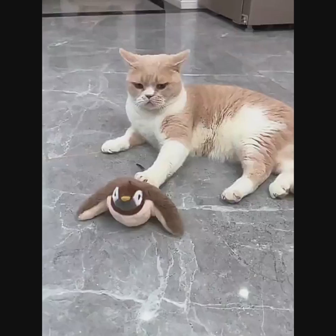 Langeweile war gestern – der&nbsp; Plüsch-Spatz weckt den Jäger in deiner Katze